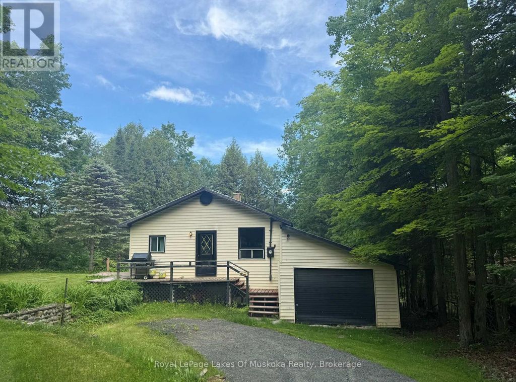 1046 River Haven Road, Bracebridge (draper)