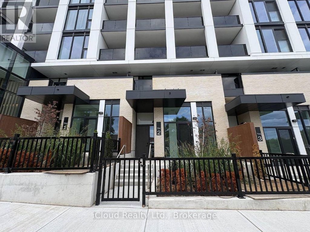 Th 02 - 1 Fairview Road, Mississauga (mississauga Valleys)