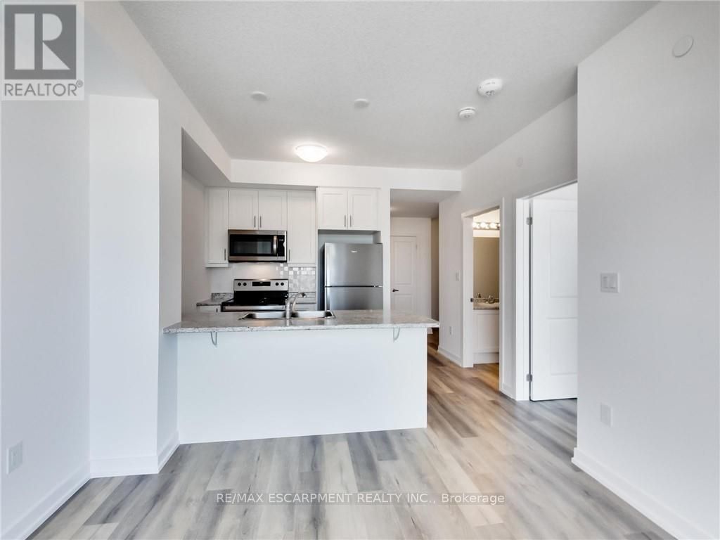 1008 - 470 Dundas Street E, Hamilton (waterdown)