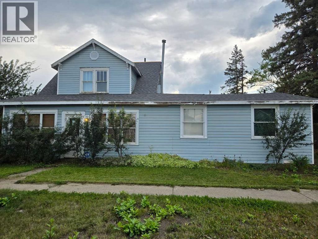 10111 102 Avenue, Hythe
