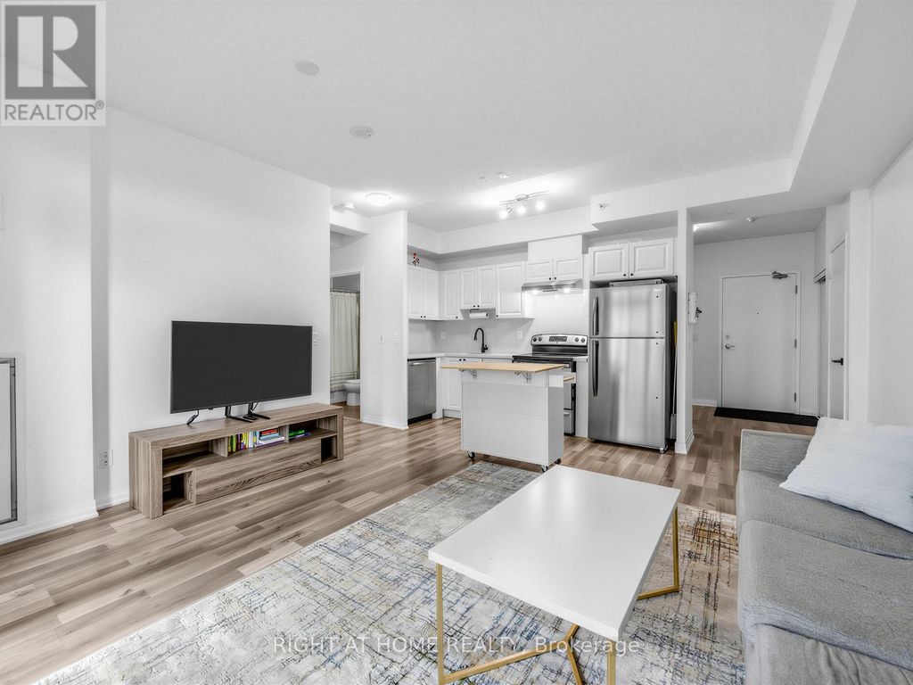 208 - 155 Legion Road N, Toronto (mimico)