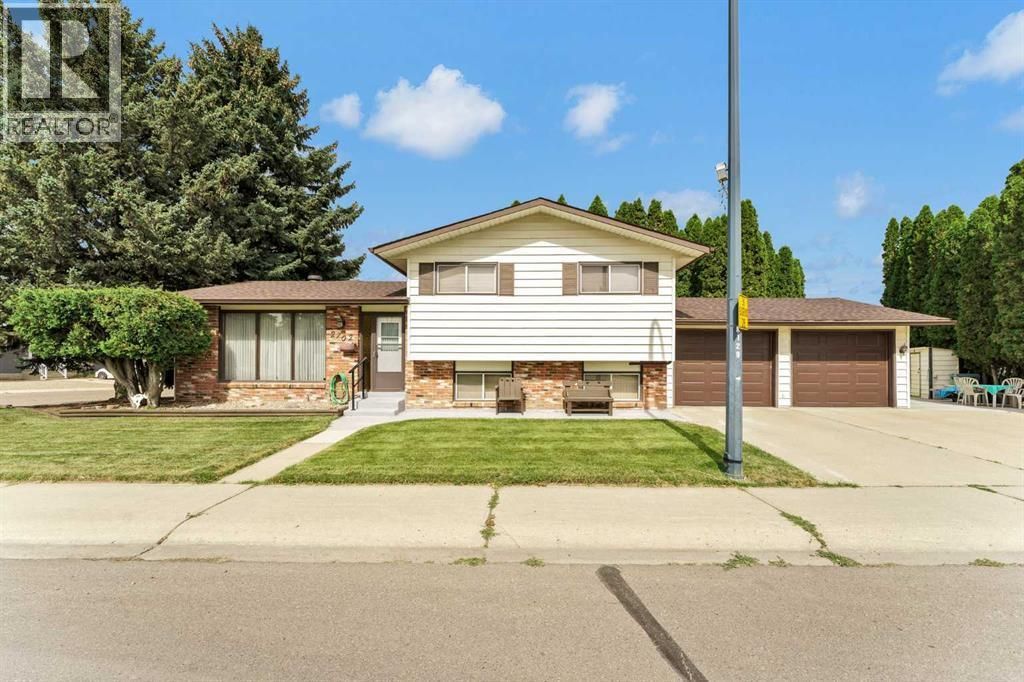 2702 24 Street Se, Medicine Hat