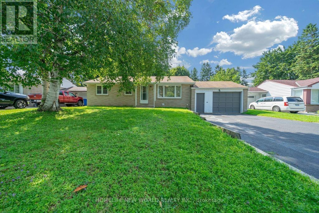 736 Grace Street, Newmarket (gorham-College Manor)