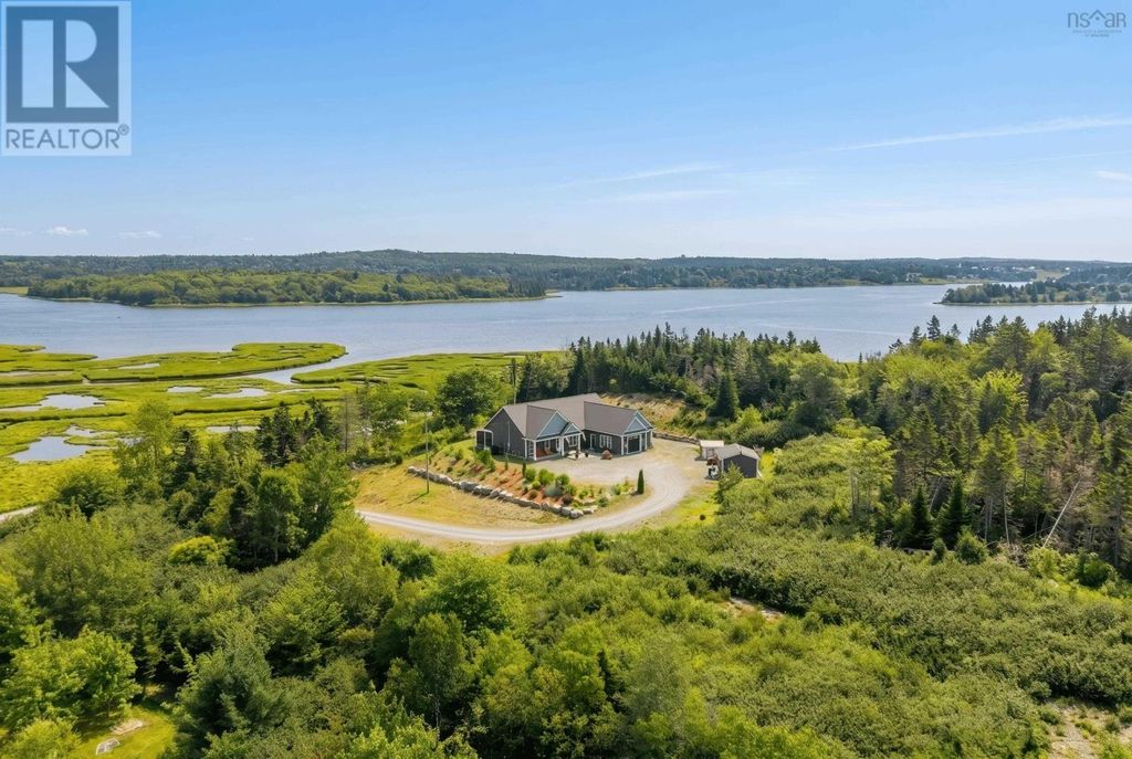 395 Shore Road, West Chezzetcook