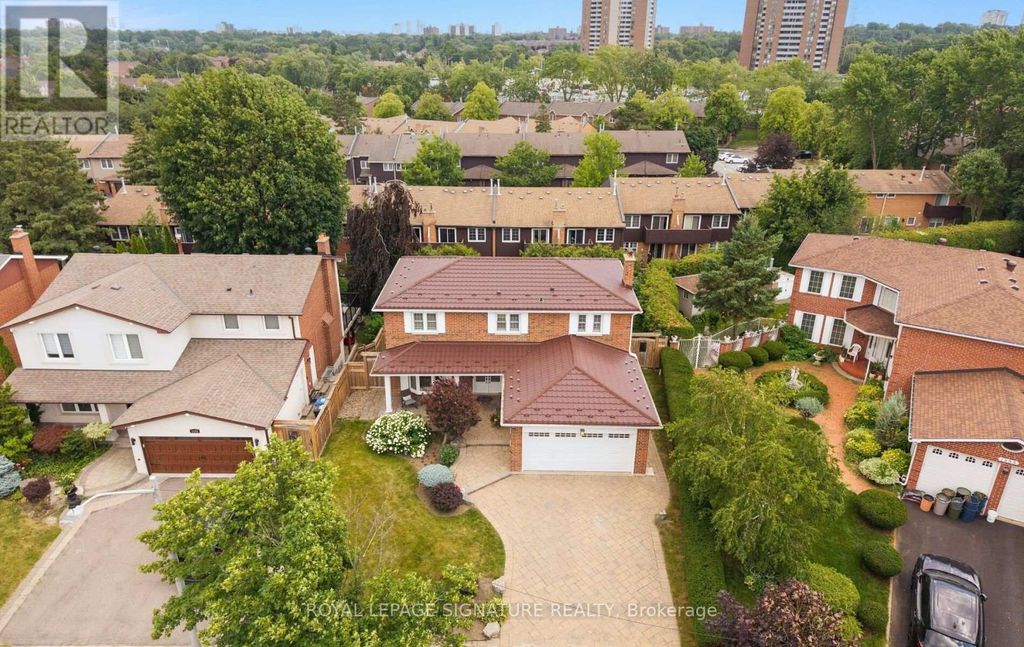 1892 Beechknoll Avenue, Mississauga (rathwood)