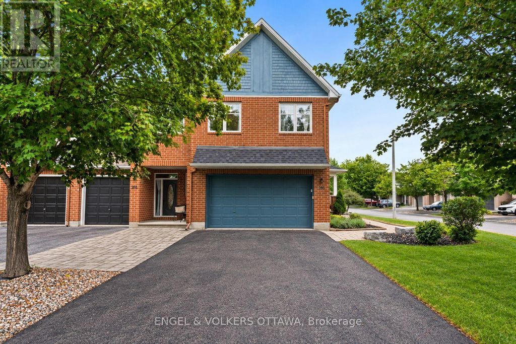 268 Horseshoe Crescent, Ottawa