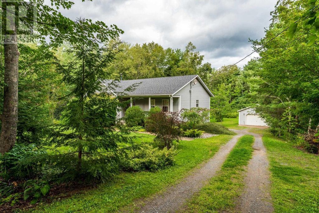 75 Lawrence Road, Windermere
