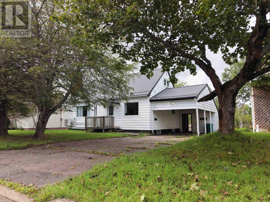 95 Higgins St, Truro