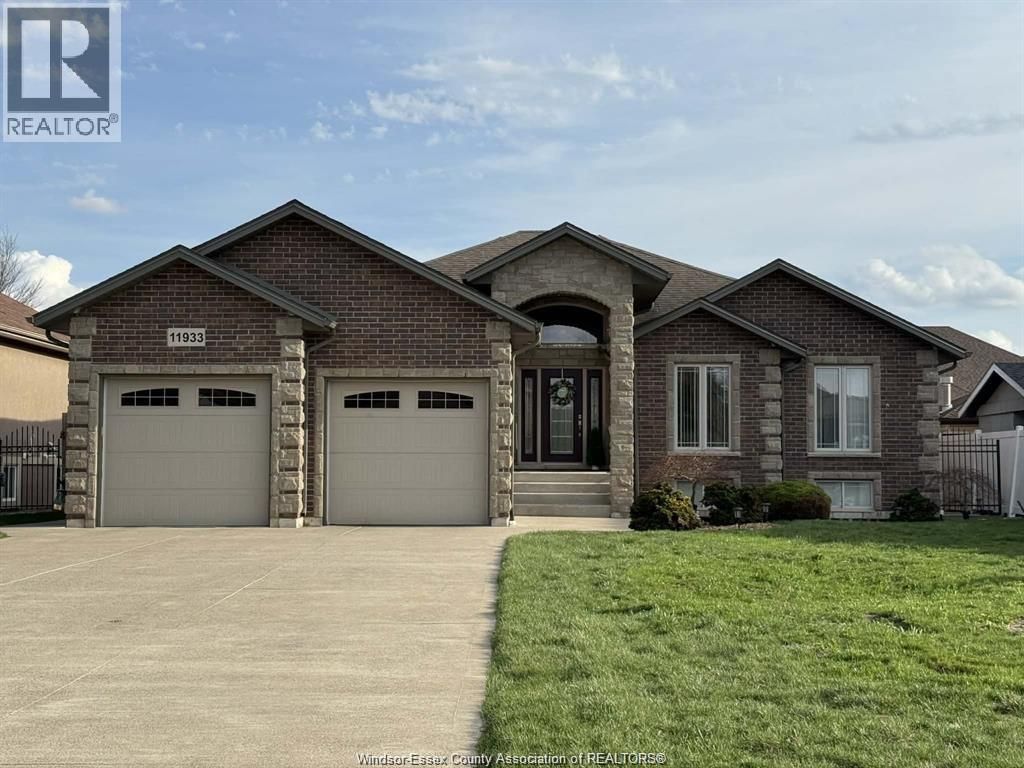 11933 Maisonneuve Street, Tecumseh