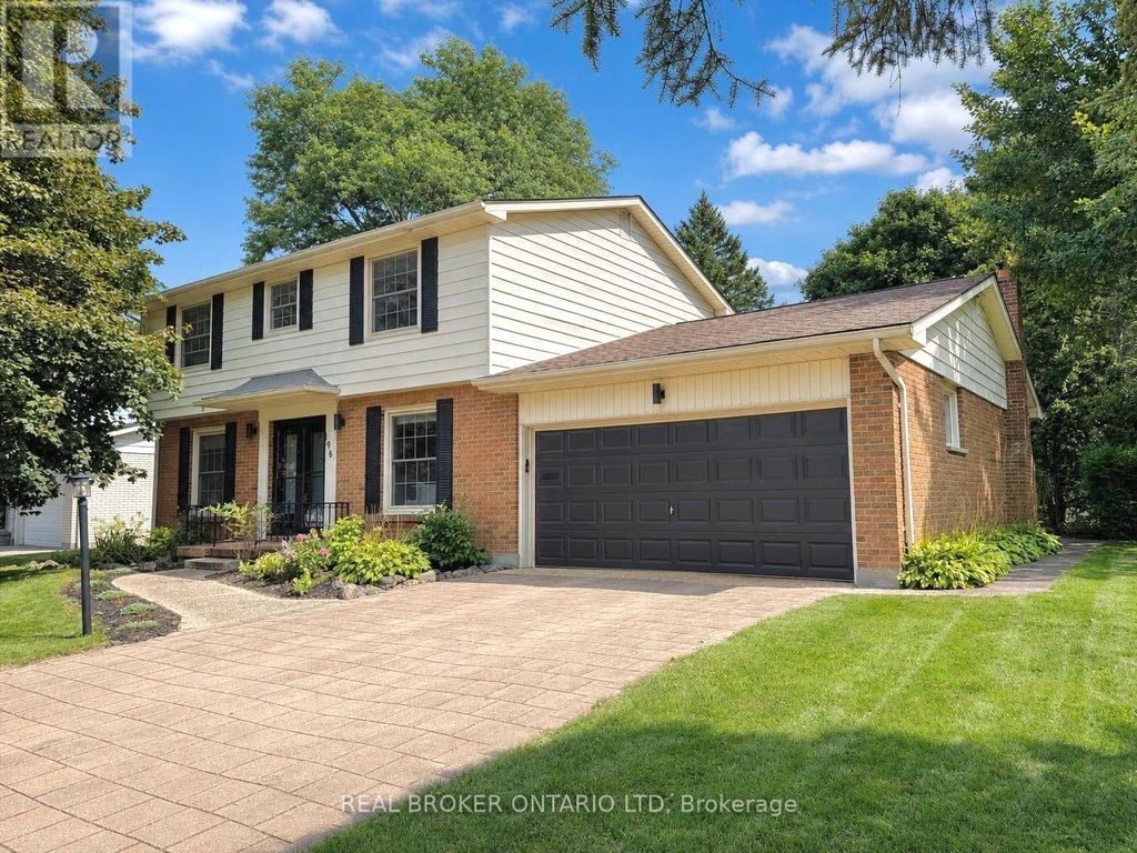 196 Wychwood Park, London North (north J)