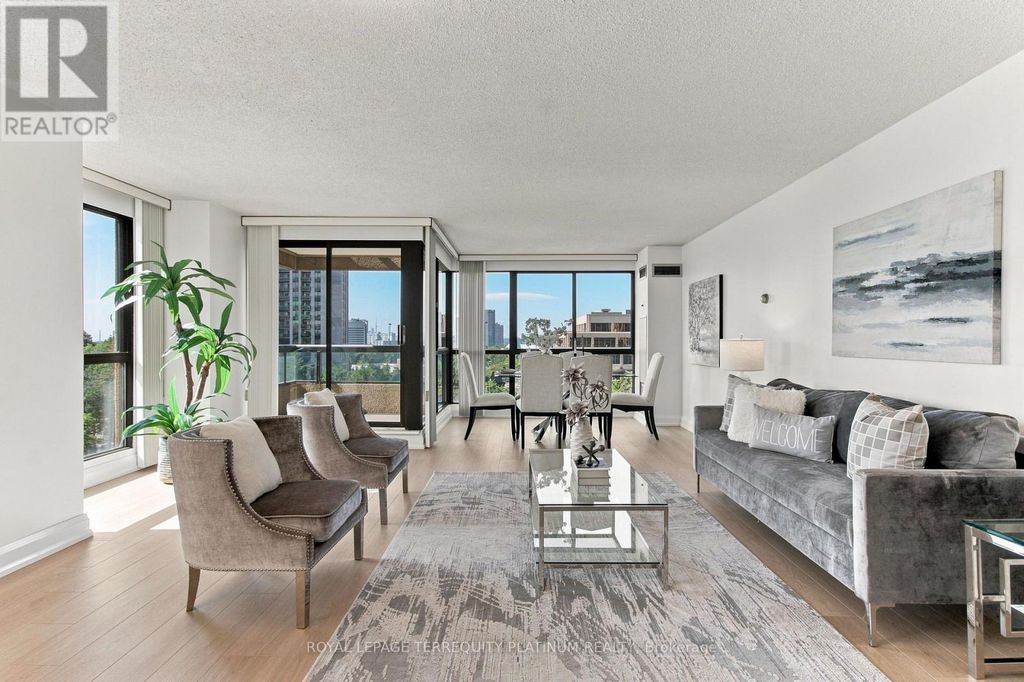 802 - 1 Concorde Place, Toronto (banbury-Don Mills)