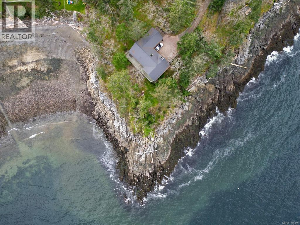 3610 Outrigger Rd, Nanoose Bay