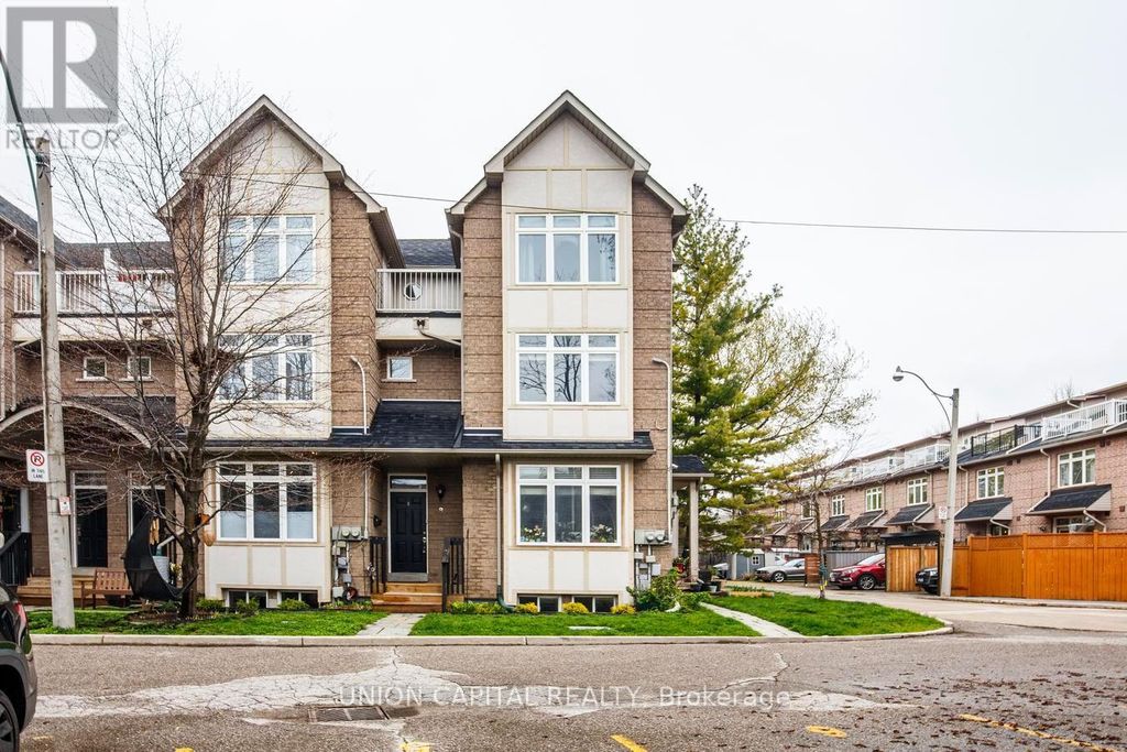 8 - 1 Bastedo Avenue, Toronto (woodbine Corridor)