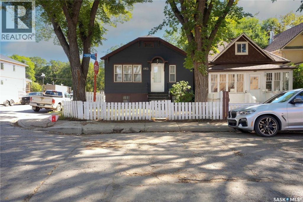 1903 Toronto Street, Regina
