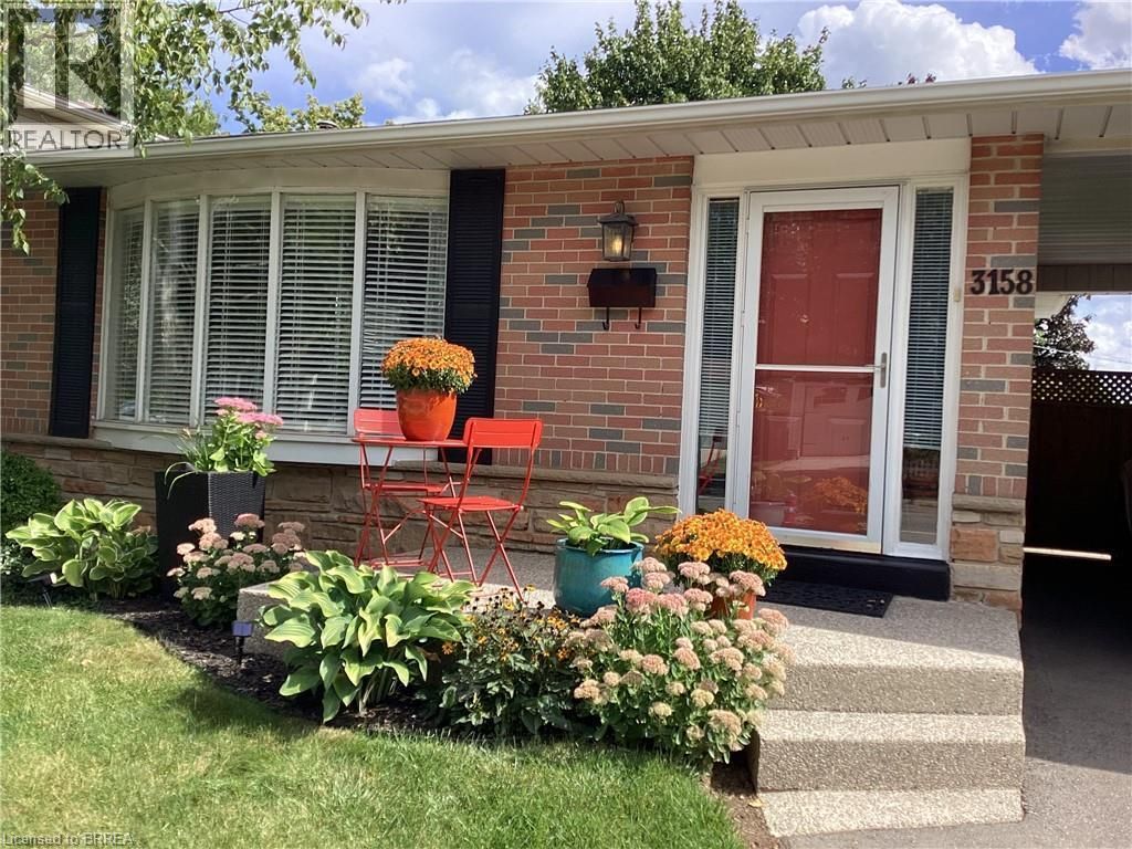 3158 Palmer Drive, Burlington