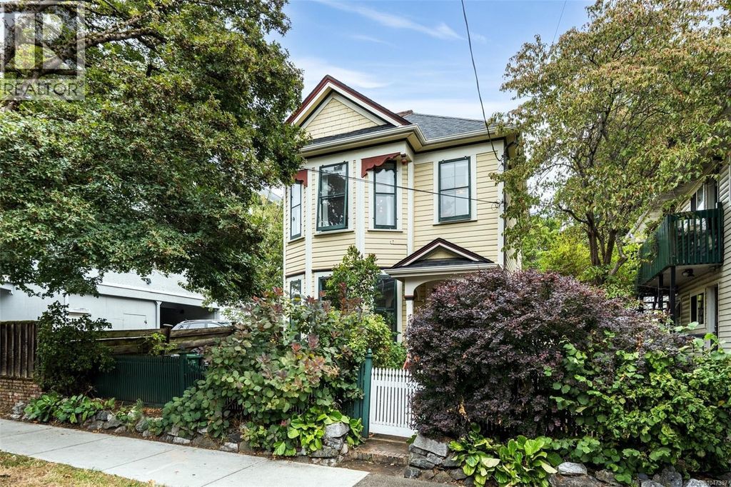 962 Fairfield Rd, Victoria