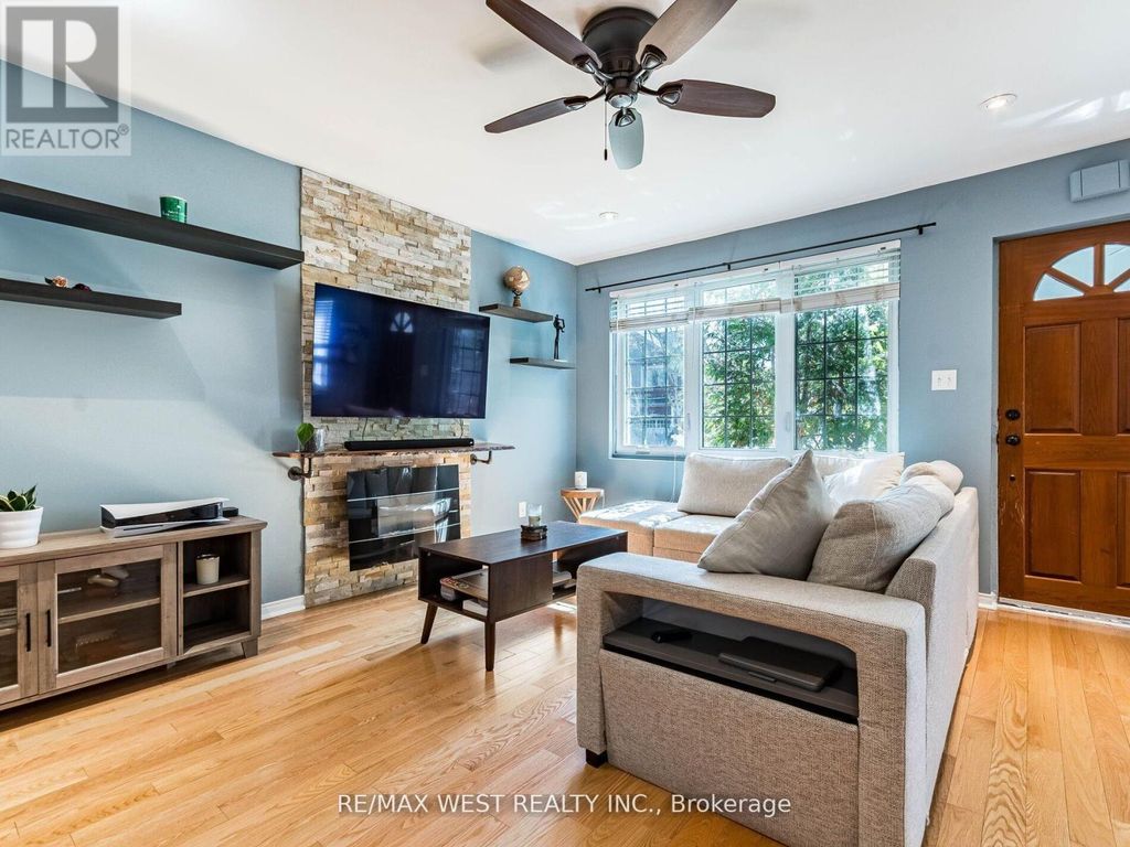 76 Laburnham Avenue, Toronto (long Branch)