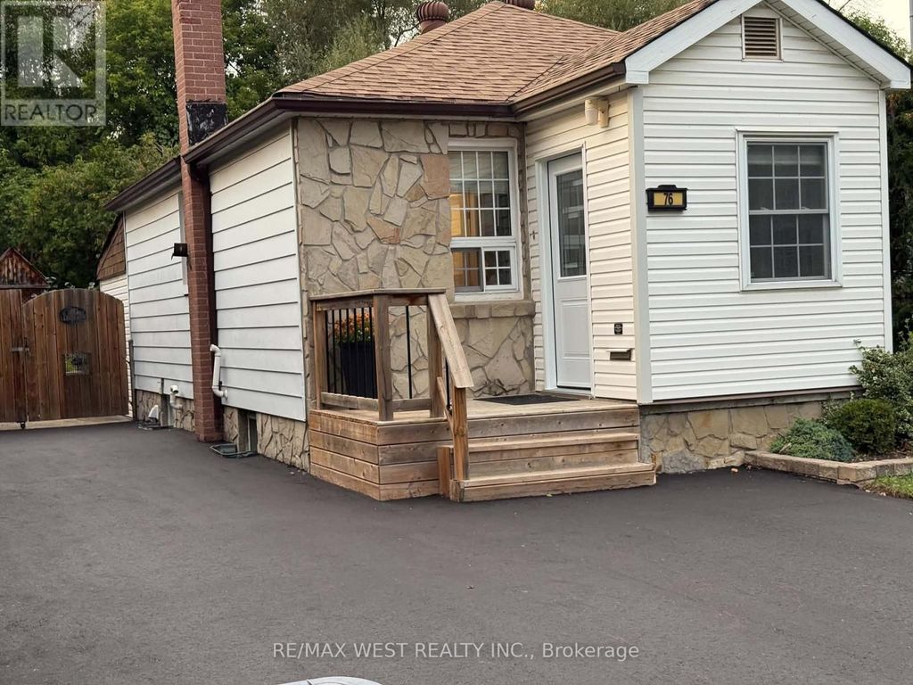 76 Laburnham Avenue, Toronto (long Branch)