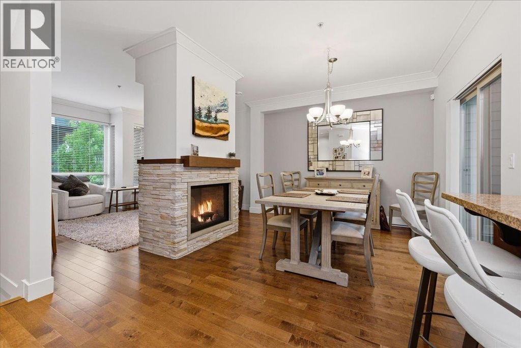 24 897 Premier Street, North Vancouver
