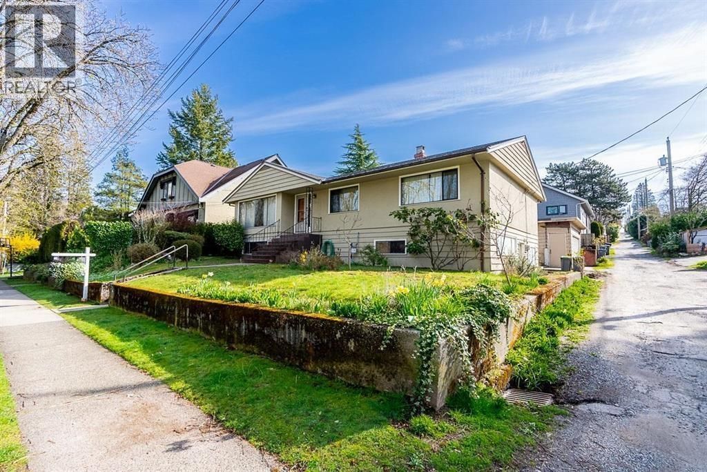 5240 East Boulevard, Vancouver