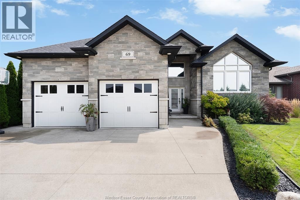 69 Conservation Boulevard, Kingsville