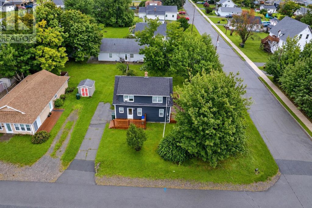 78 Fulton Avenue, Westmount