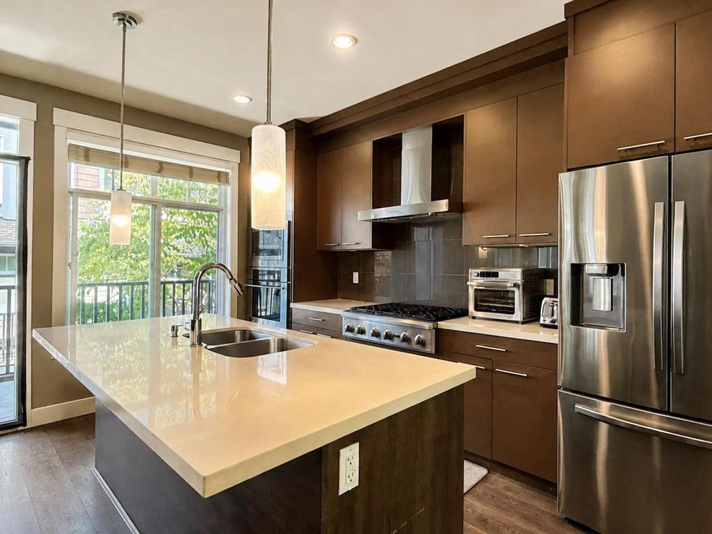 10 15977 26 Avenue, Surrey