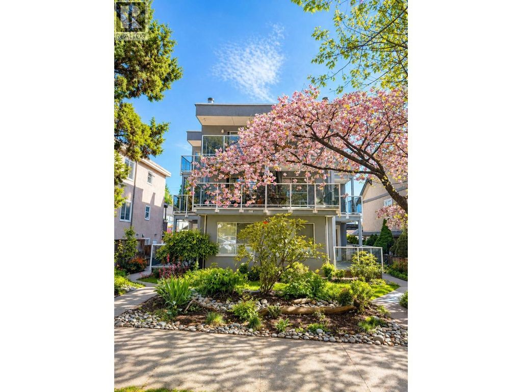 3 1510 E 3rd Avenue, Vancouver