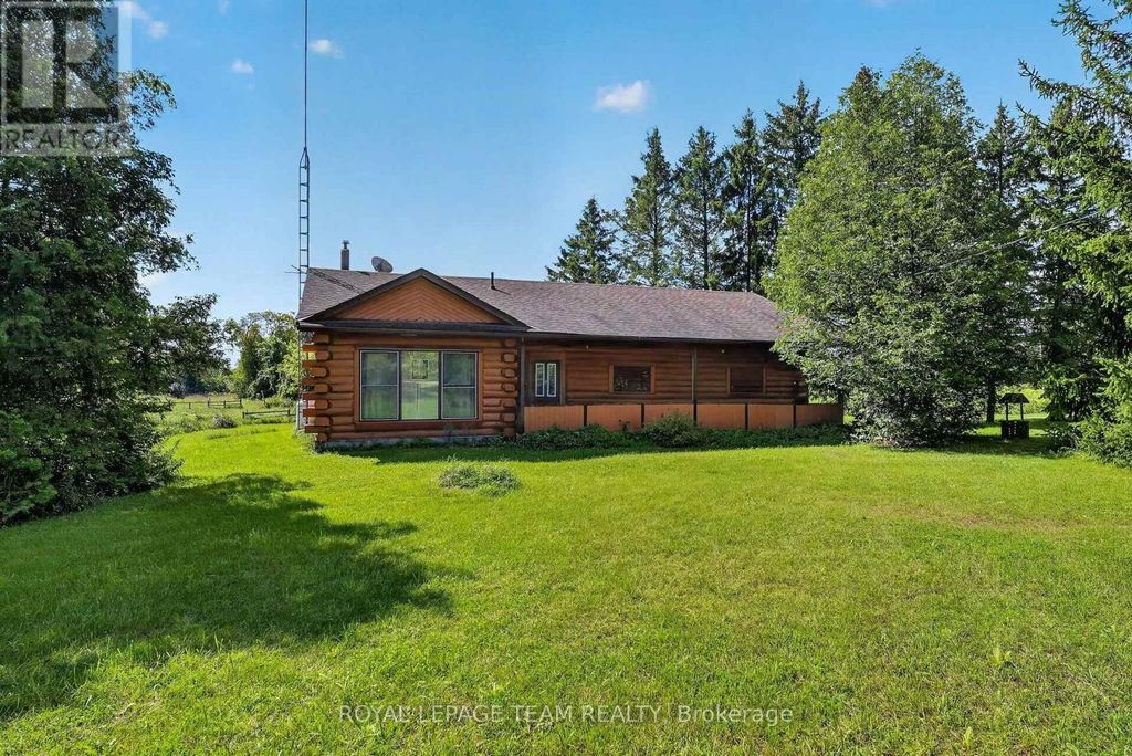 112 Latourell Road, North Grenville