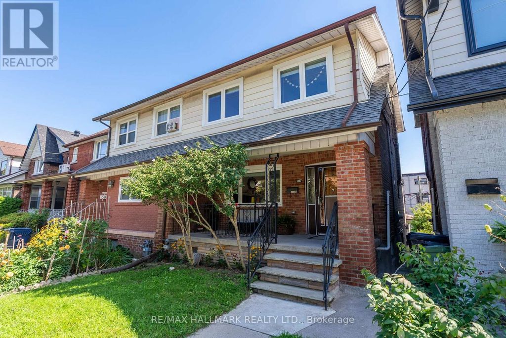 397 Strathmore Boulevard, Toronto (danforth)