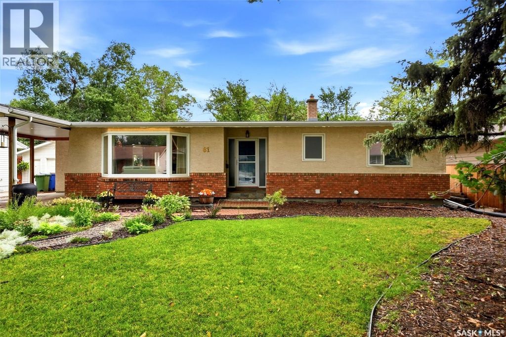 81 Dolphin Bay, Regina