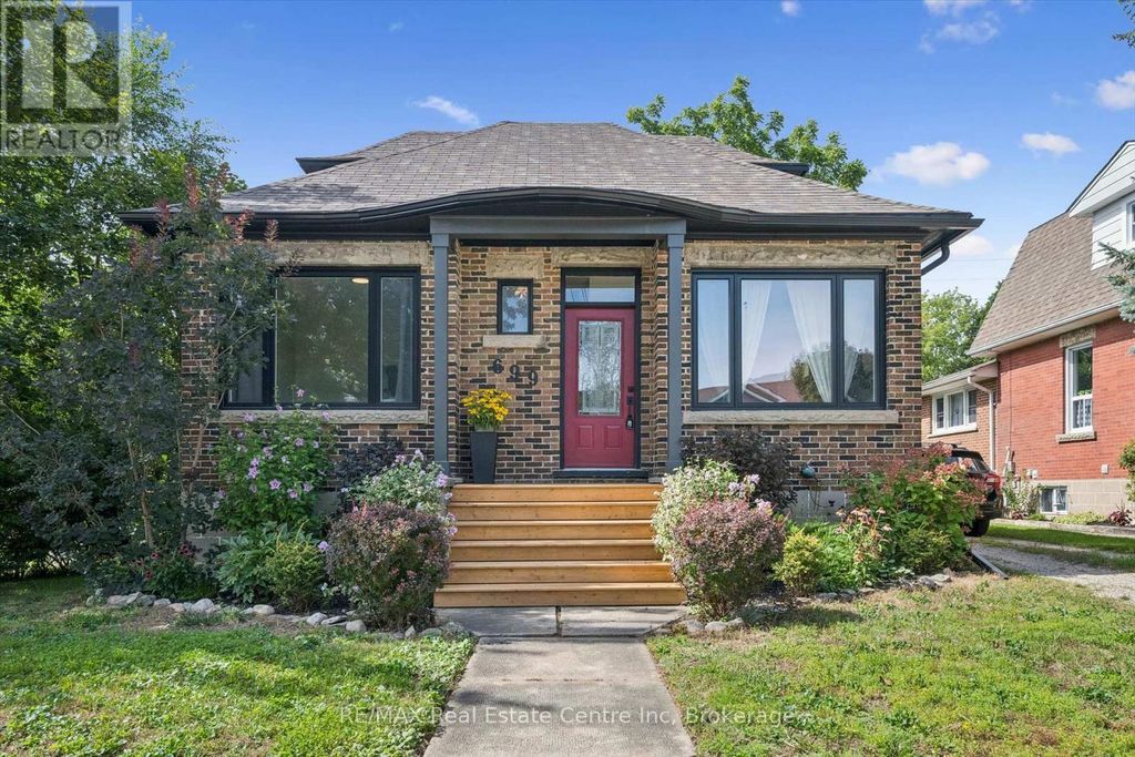 699 St Andrew Street W, Centre Wellington (fergus)