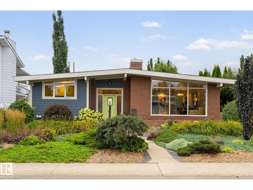 7415 Rowland Rd Nw, Edmonton