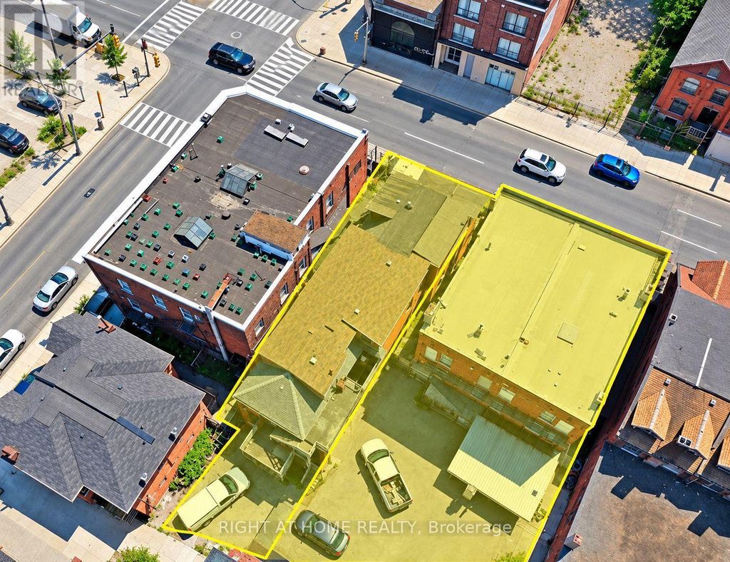 663 King Street E, Hamilton (landsdale)