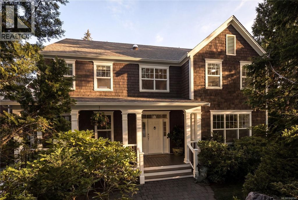 1188 Garden Gate Dr, Central Saanich