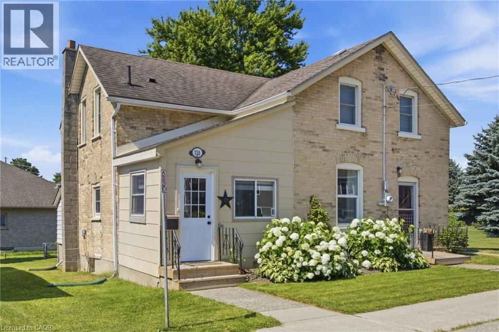 520 Elma Street W, Listowel