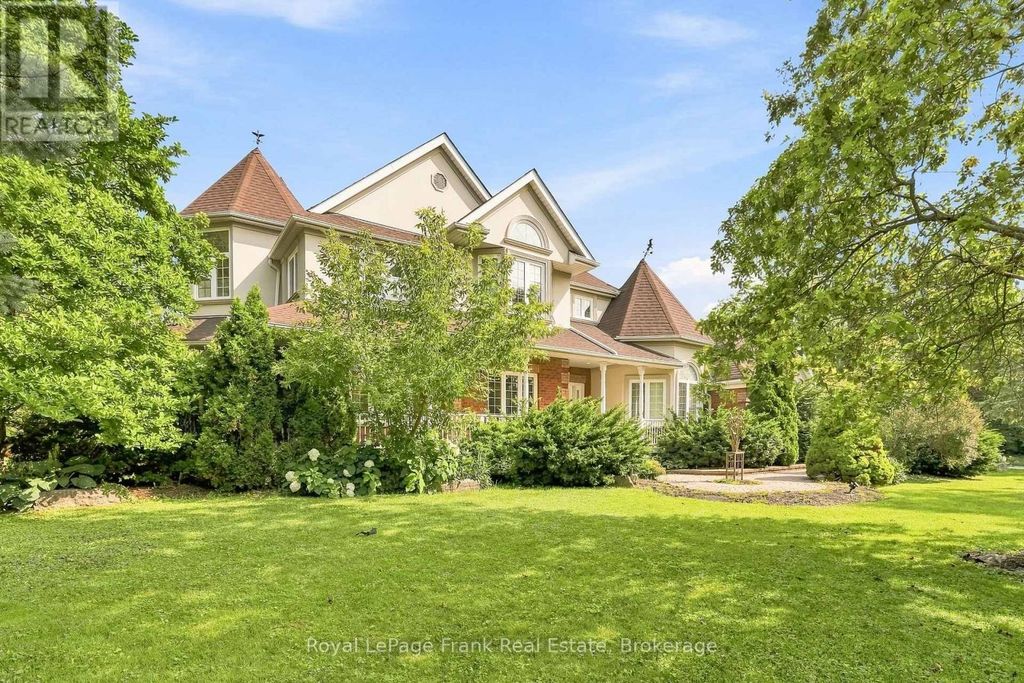 2 Wilson House Drive, Whitby