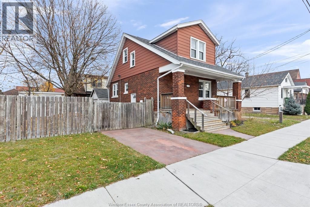 936 Arthur, Windsor