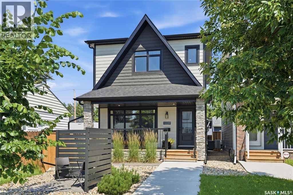 1039 4th Street E, Saskatoon