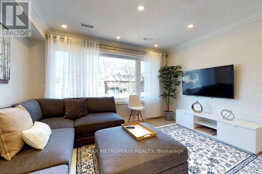 2nd & 3rd Floor - 41 Beatrice Street, Toronto (trinity-Bellwoods)