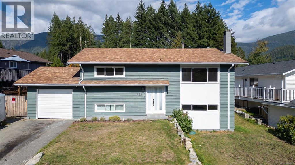 435 Cedar Cres, Gold River
