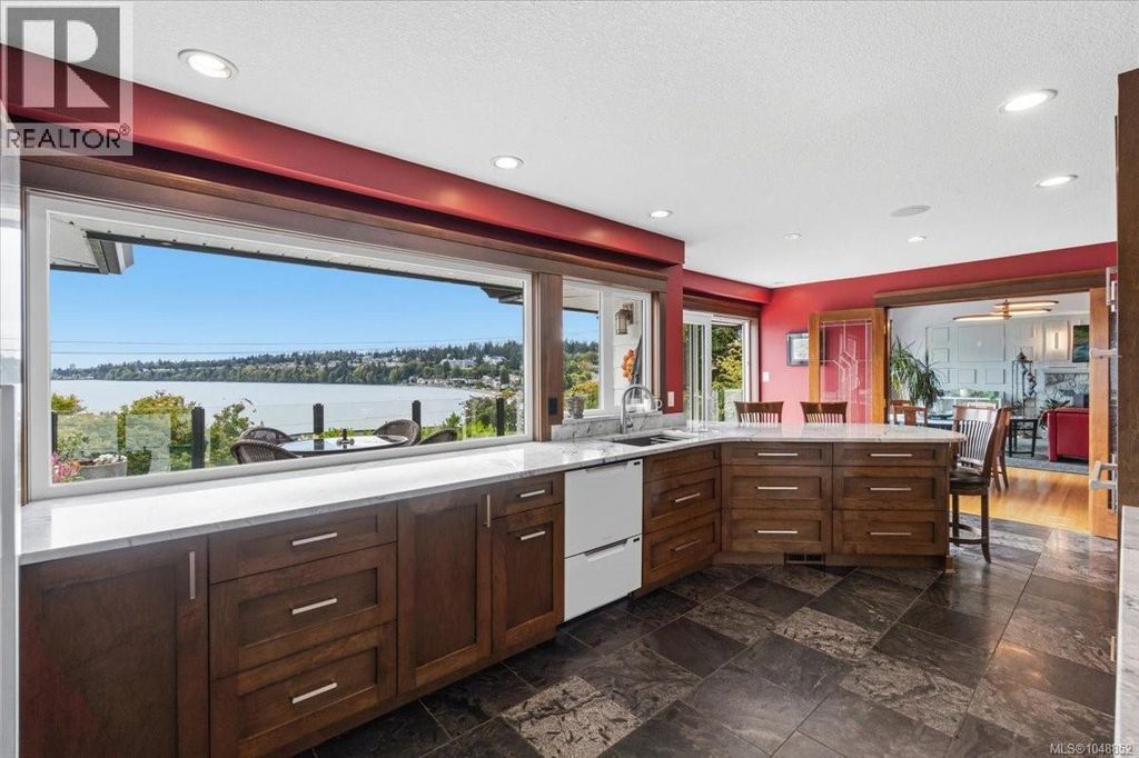 1410 Sherwood Dr, Nanaimo