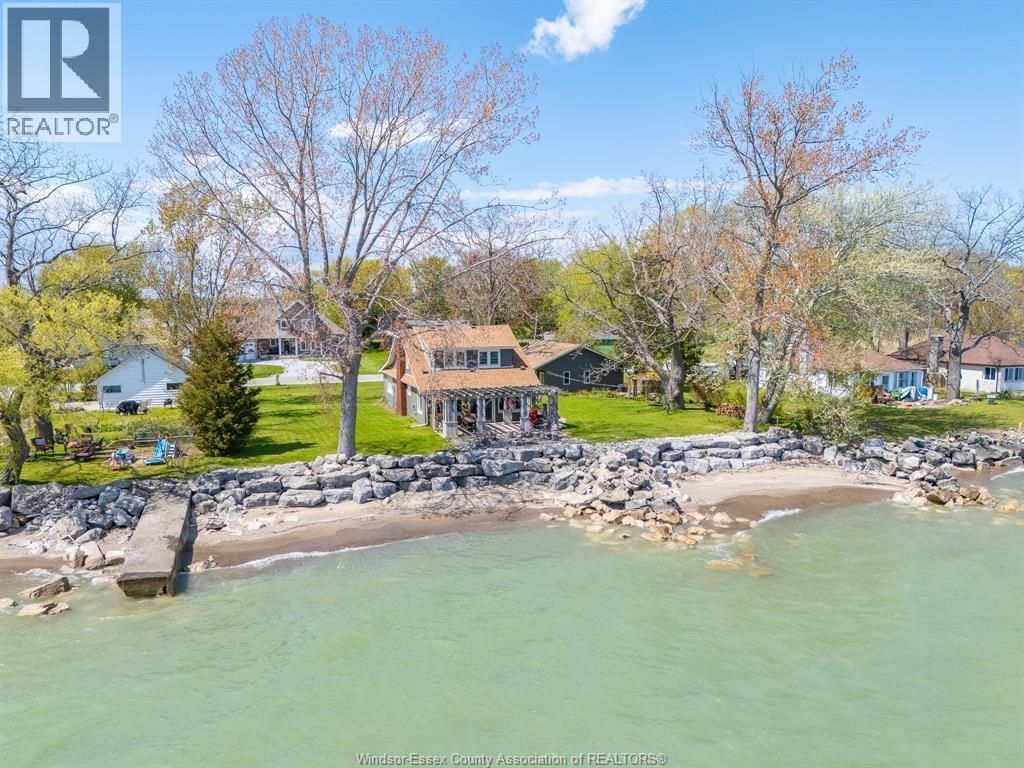 1465 Heritage Road, Kingsville