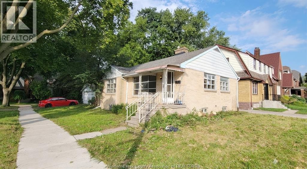 3006 Alexander Ave, Windsor
