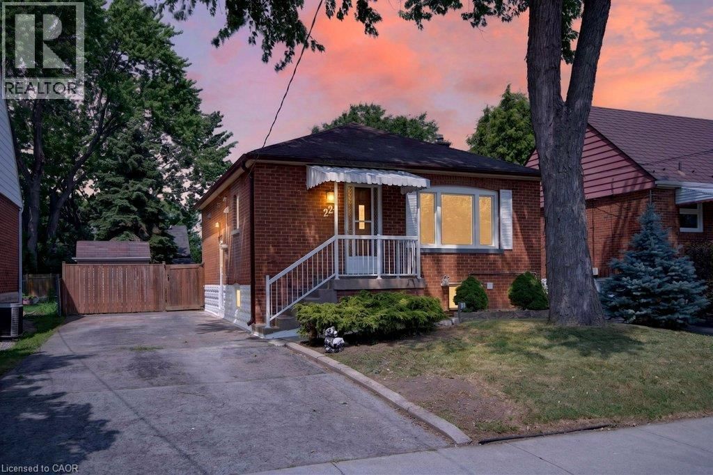 220 East 13th Street, Hamilton