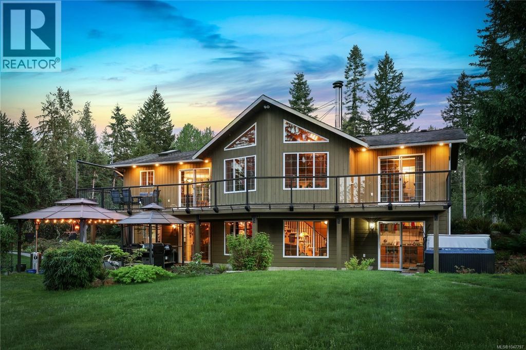 5427 Wildwood Rd, Courtenay
