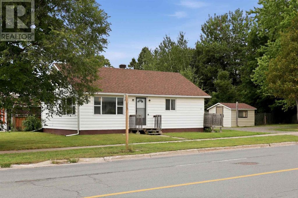1572 Wellington St E, Sault Ste. Marie