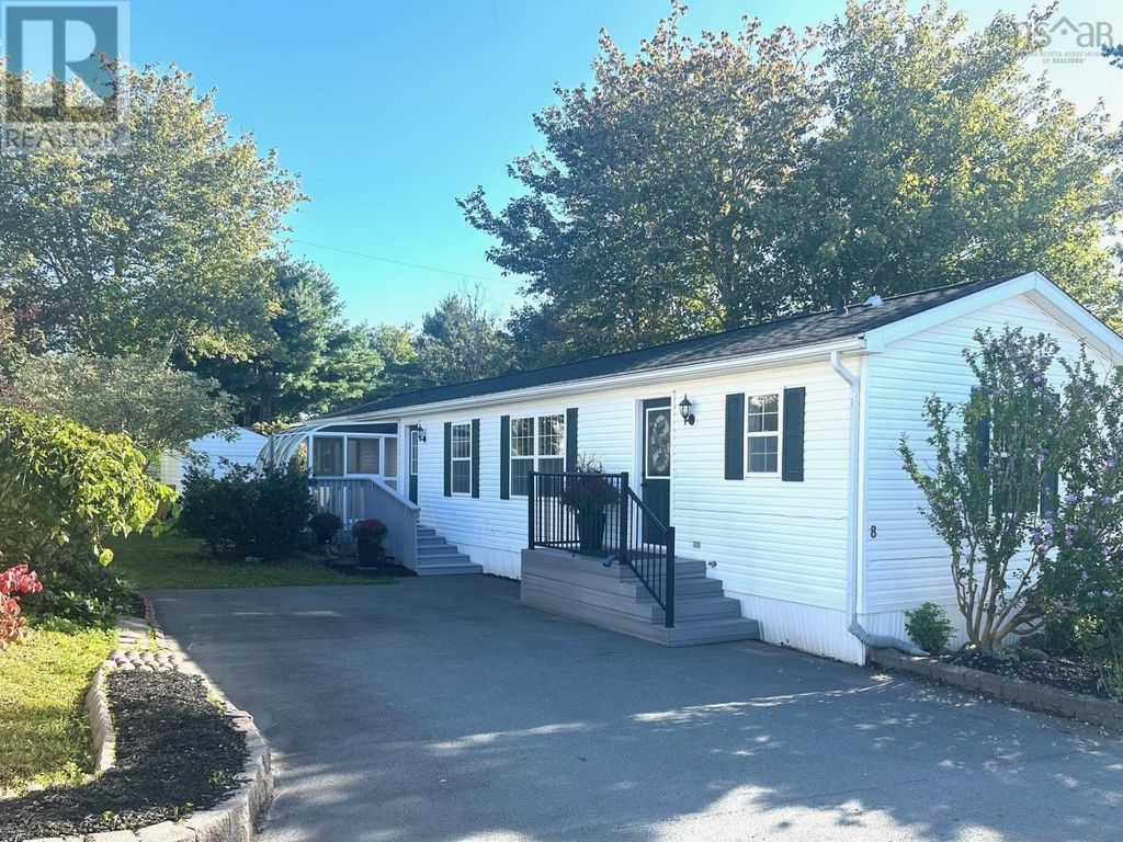 8 Tenth Street, Lucasville