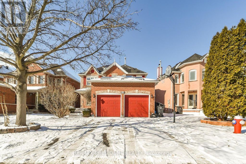 48 Drinkwater Road, Brampton (fletcher's West)