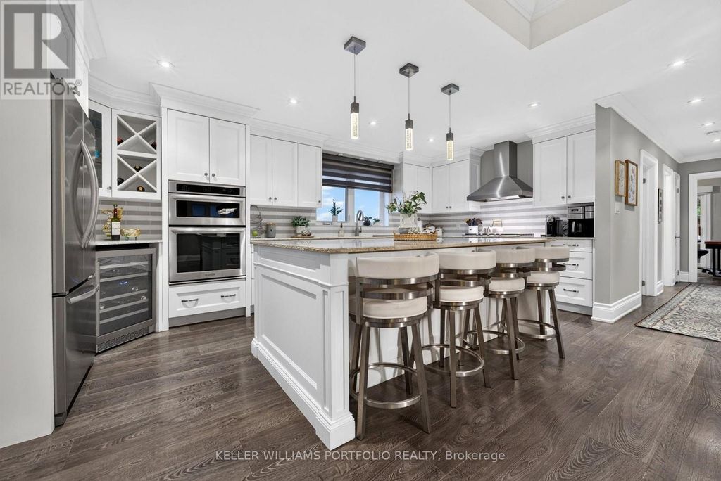5 Northampton Drive, Toronto (islington-City Centre West)